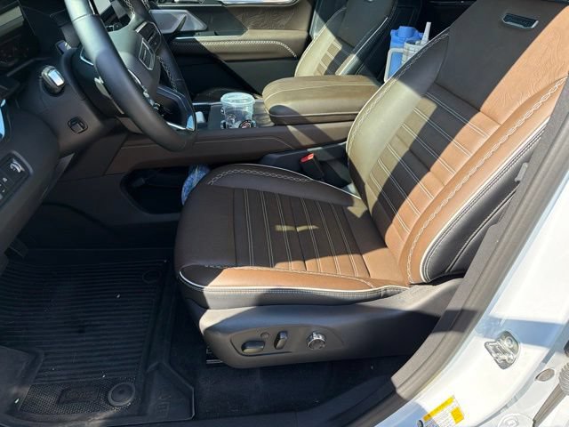 Used 2026 GMC Acadia Denali Ultimate FWD image 11