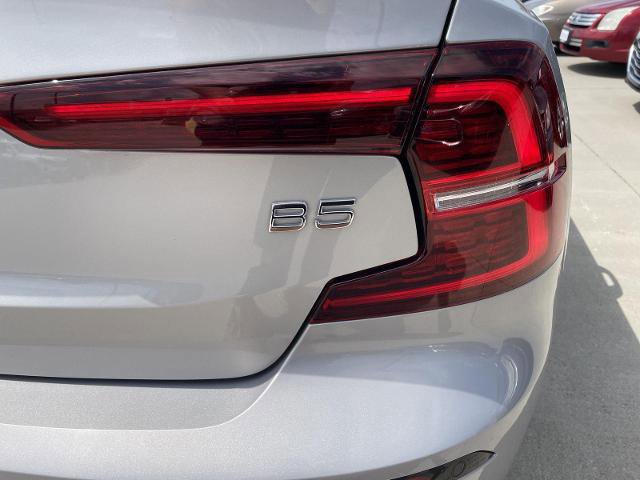 Used 2025 Volvo S60 B5 Core image 34