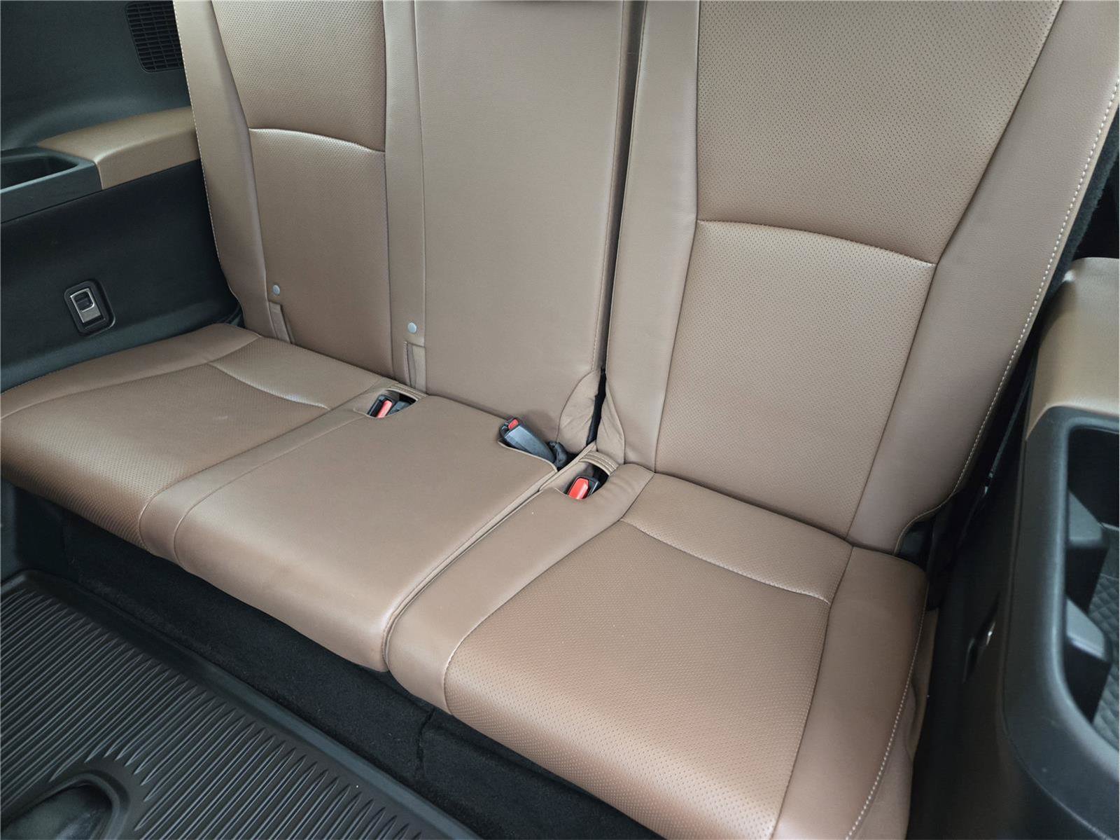 Used 2024 Toyota Grand Highlander AWD image 30