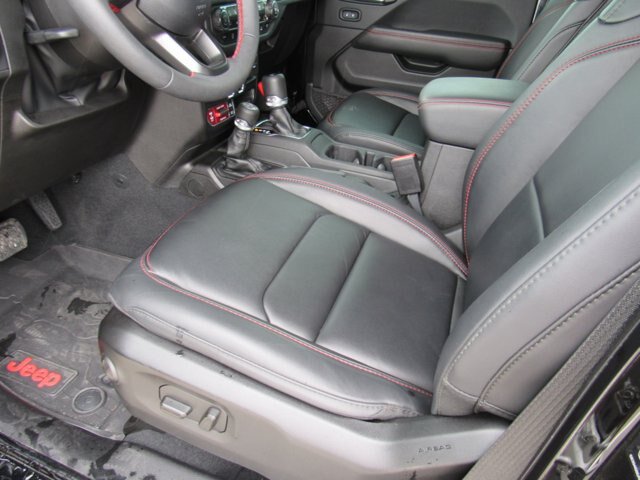 Used 2024 Jeep Wrangler Unlimited Rubicon AWD/4WD image 19