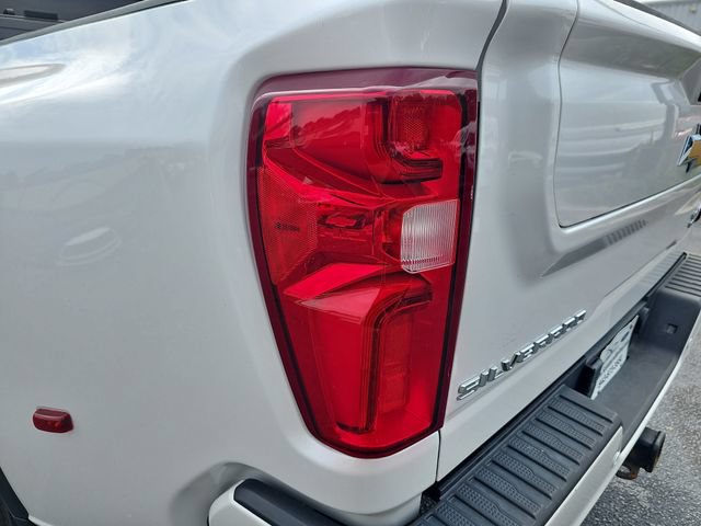 Used 2022 Chevrolet Silverado 3500 High Country w/ Safety Package II AWD/4WD image 36