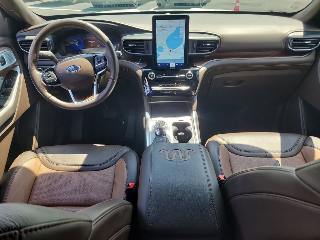 Certified 2024 Ford Explorer King Ranch w/ Technology Package AWD/4WD image 14
