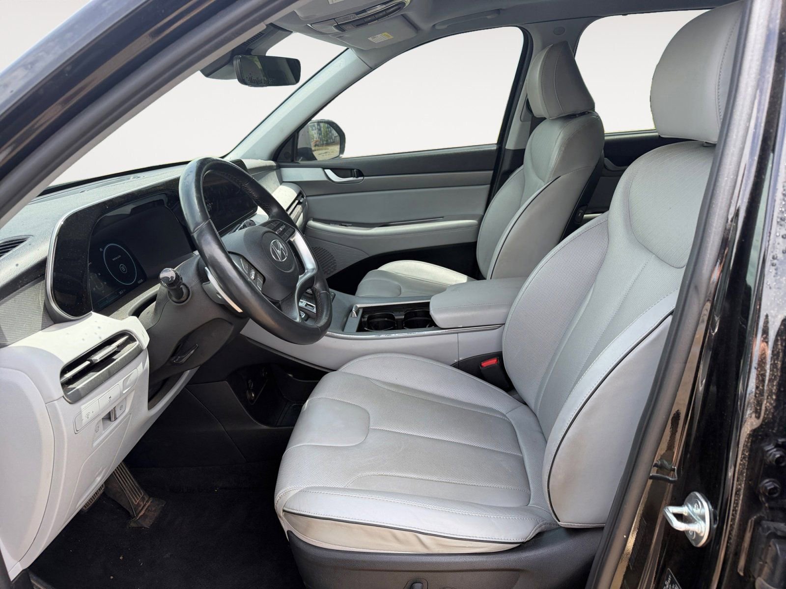 Used 2024 Hyundai Palisade SEL FWD image 9