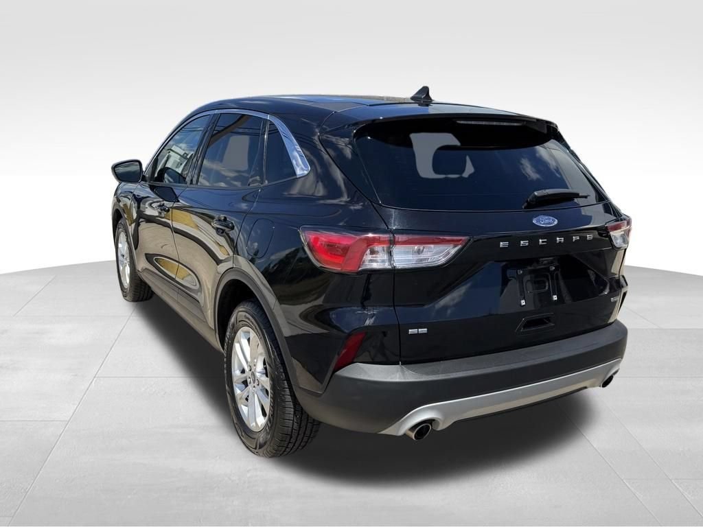 Certified 2021 Ford Escape SE FWD image 4