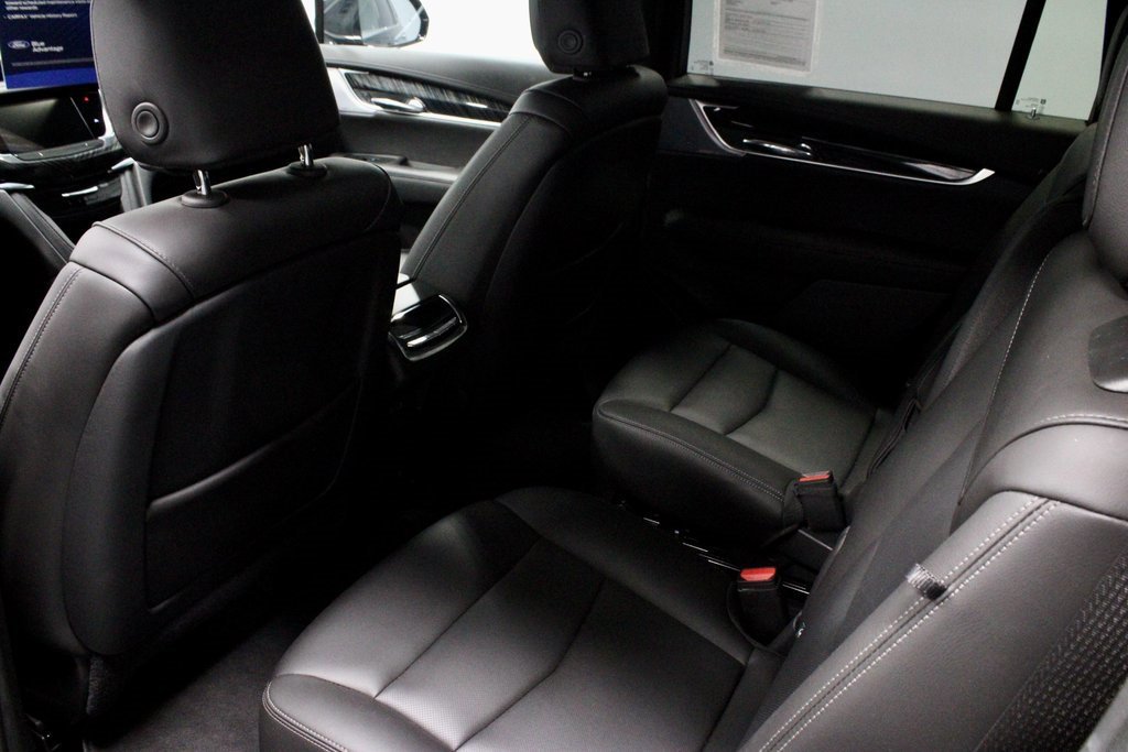 Used 2025 Cadillac XT6 Premium Luxury image 23
