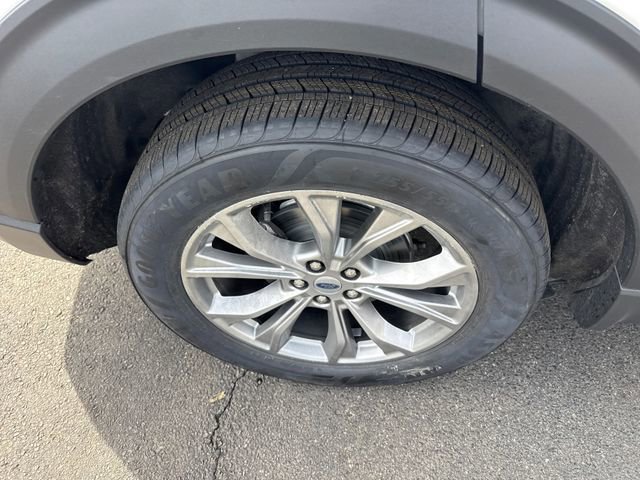 Certified 2023 Ford Explorer XLT w/ Equipment Group 202A image 14