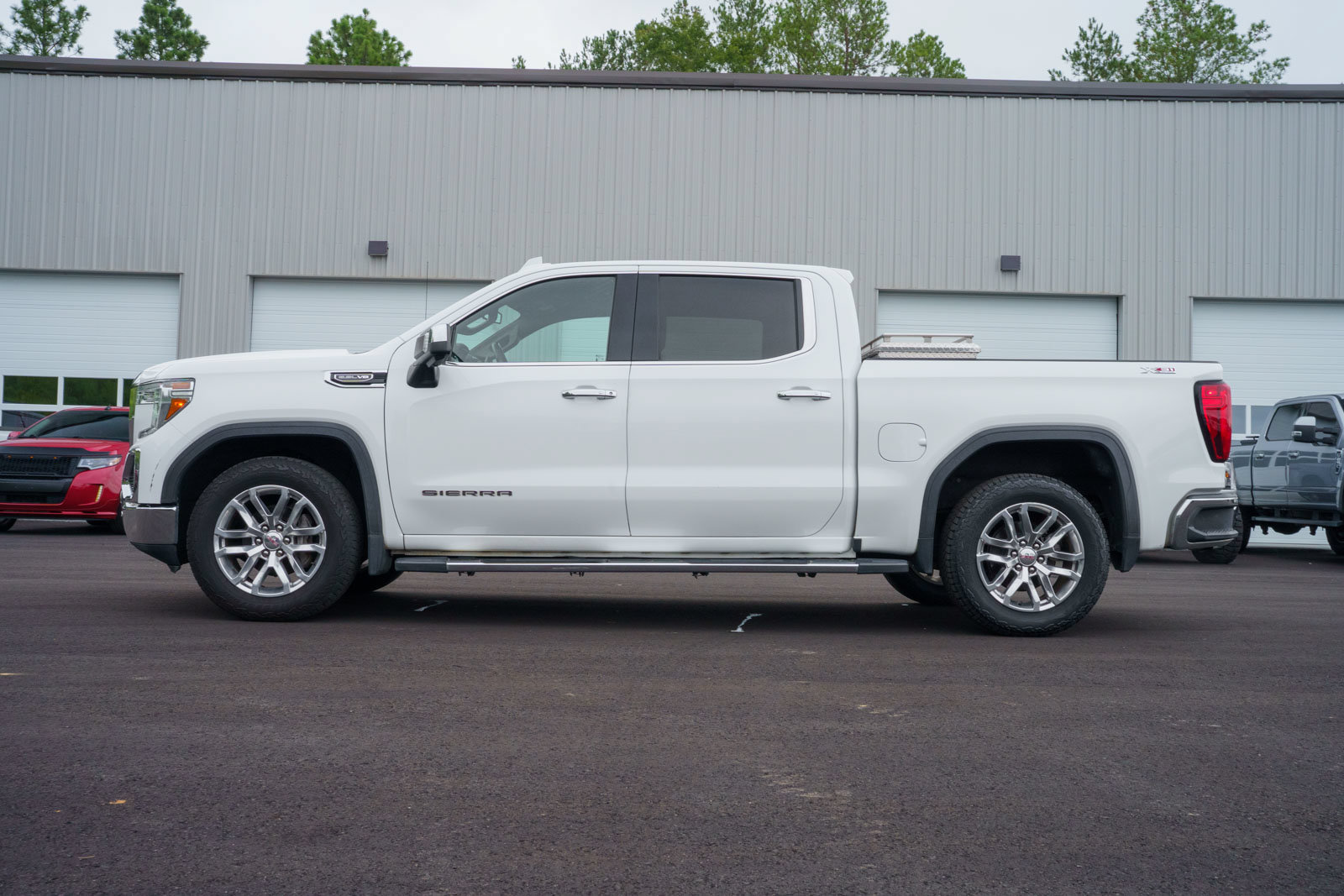 Used 2020 GMC Sierra 1500 SLT w/ SLT Premium Plus Package AWD/4WD image 4