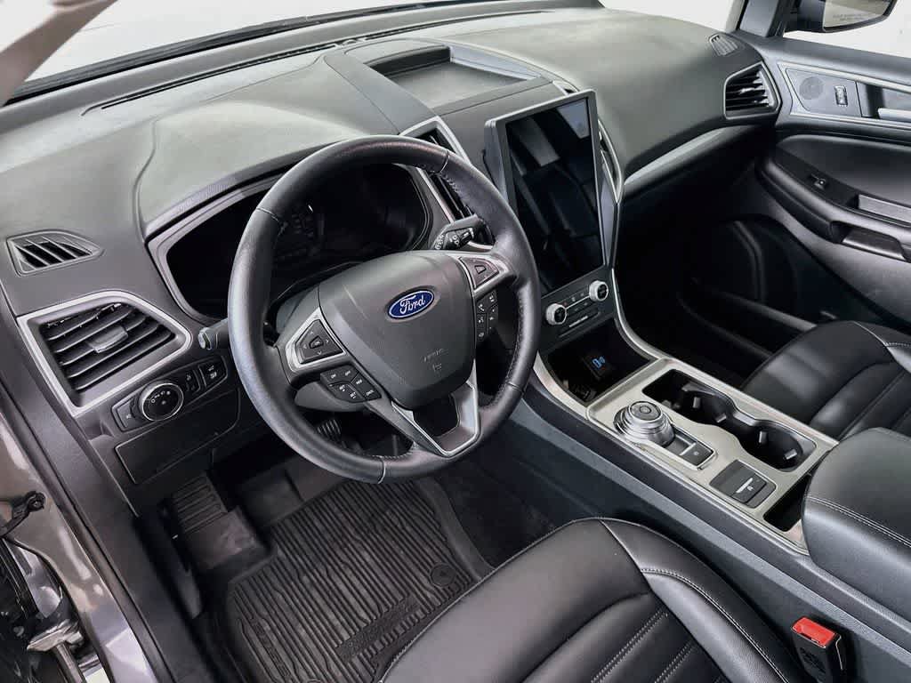 Certified 2023 Ford Edge SEL w/ Convenience Package AWD/4WD image 2