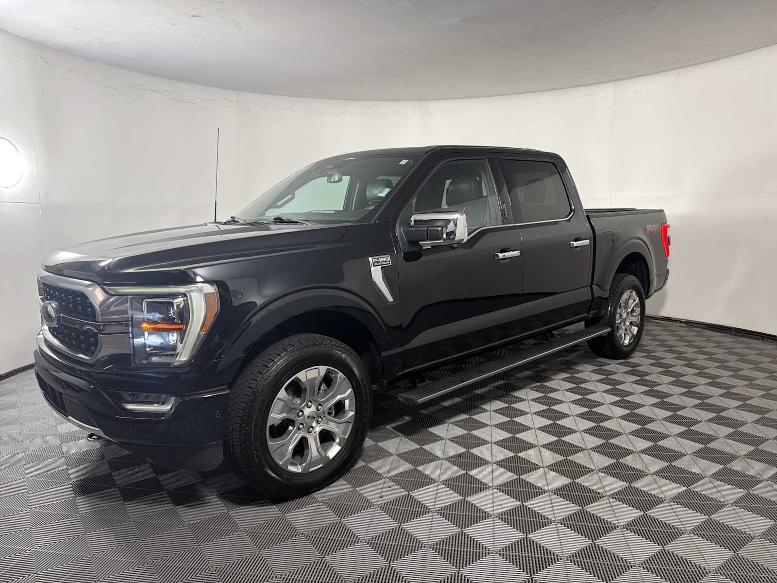 Certified 2023 Ford F150 Platinum w/ Equipment Group 701A High AWD/4WD image 5