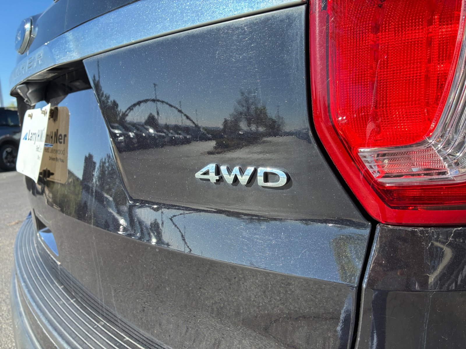Certified 2019 Ford Explorer XLT w/ Equipment Group 202A AWD/4WD image 23
