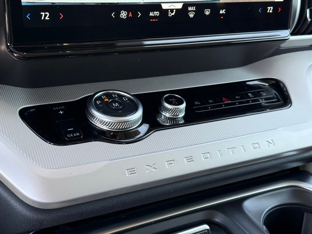 Certified 2025 Ford Expedition Active image 11
