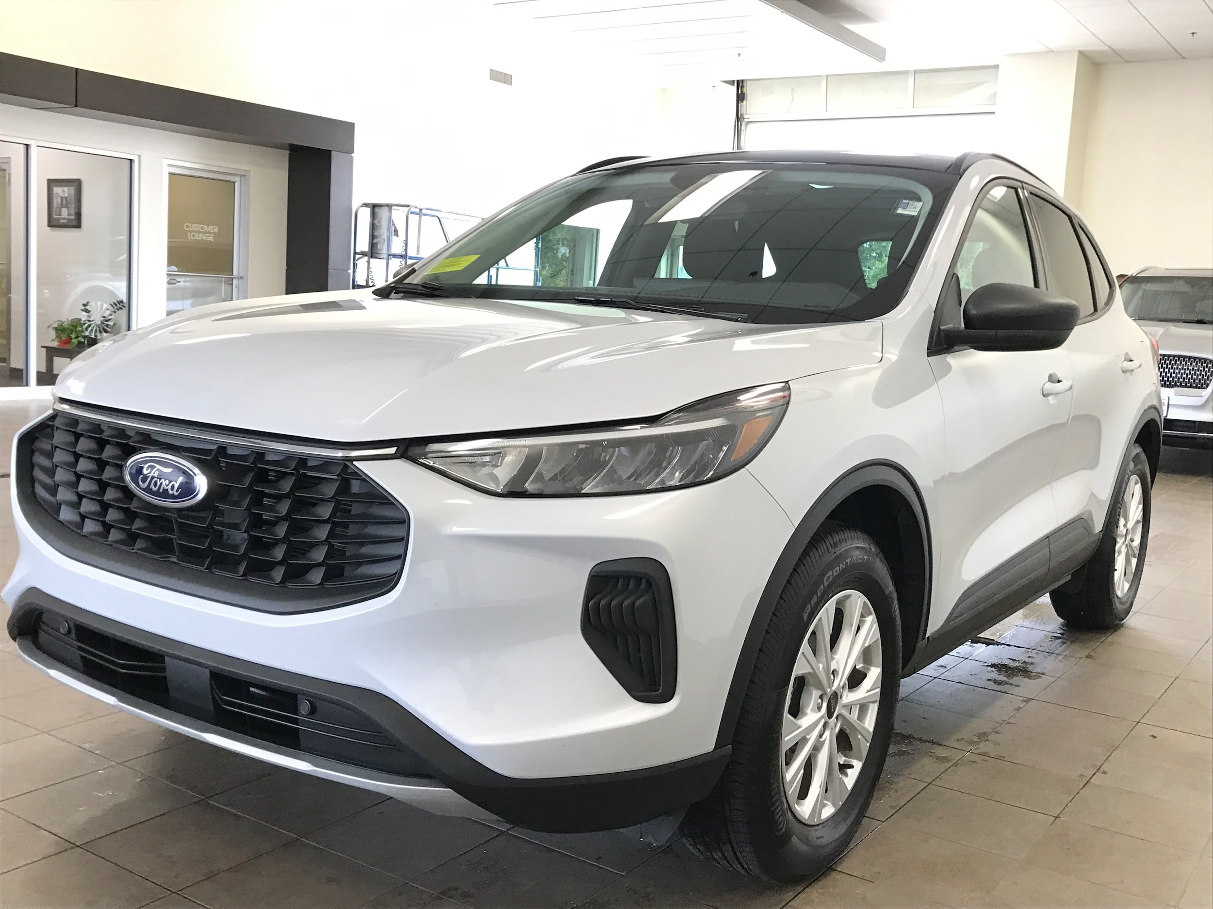 Certified 2026 Ford Escape Active w/ Active Premium Tech Pack AWD/4WD image 4