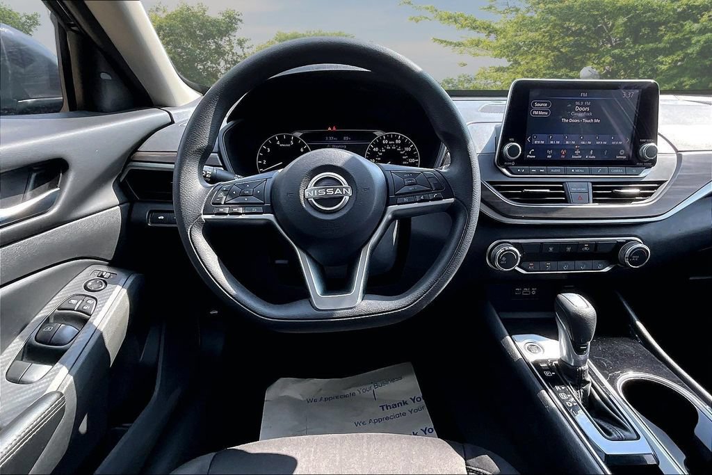Used 2024 Nissan Altima 2.5 SV FWD image 5
