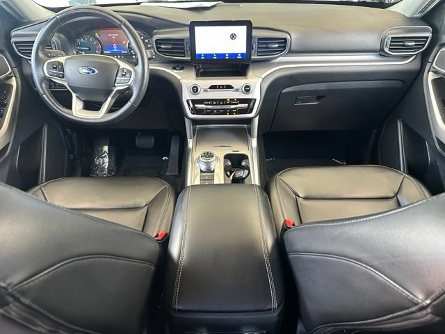 Certified 2023 Ford Explorer XLT w/ Equipment Group 202A RWD image 11