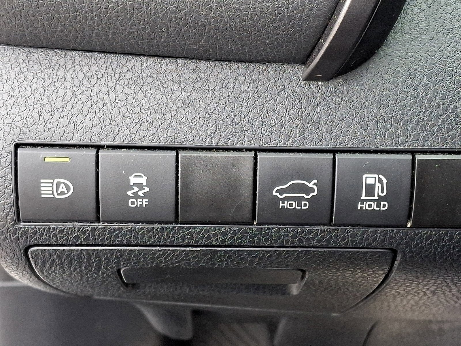 Used 2024 Toyota Camry SE image 25