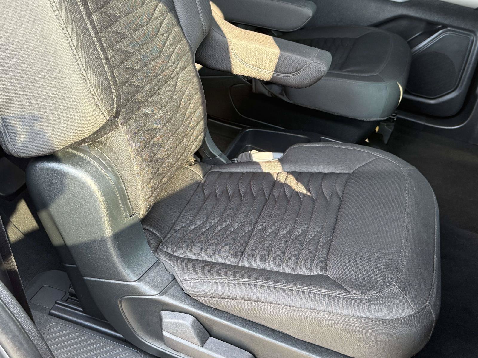 Certified 2021 Ford Explorer XLT RWD image 28