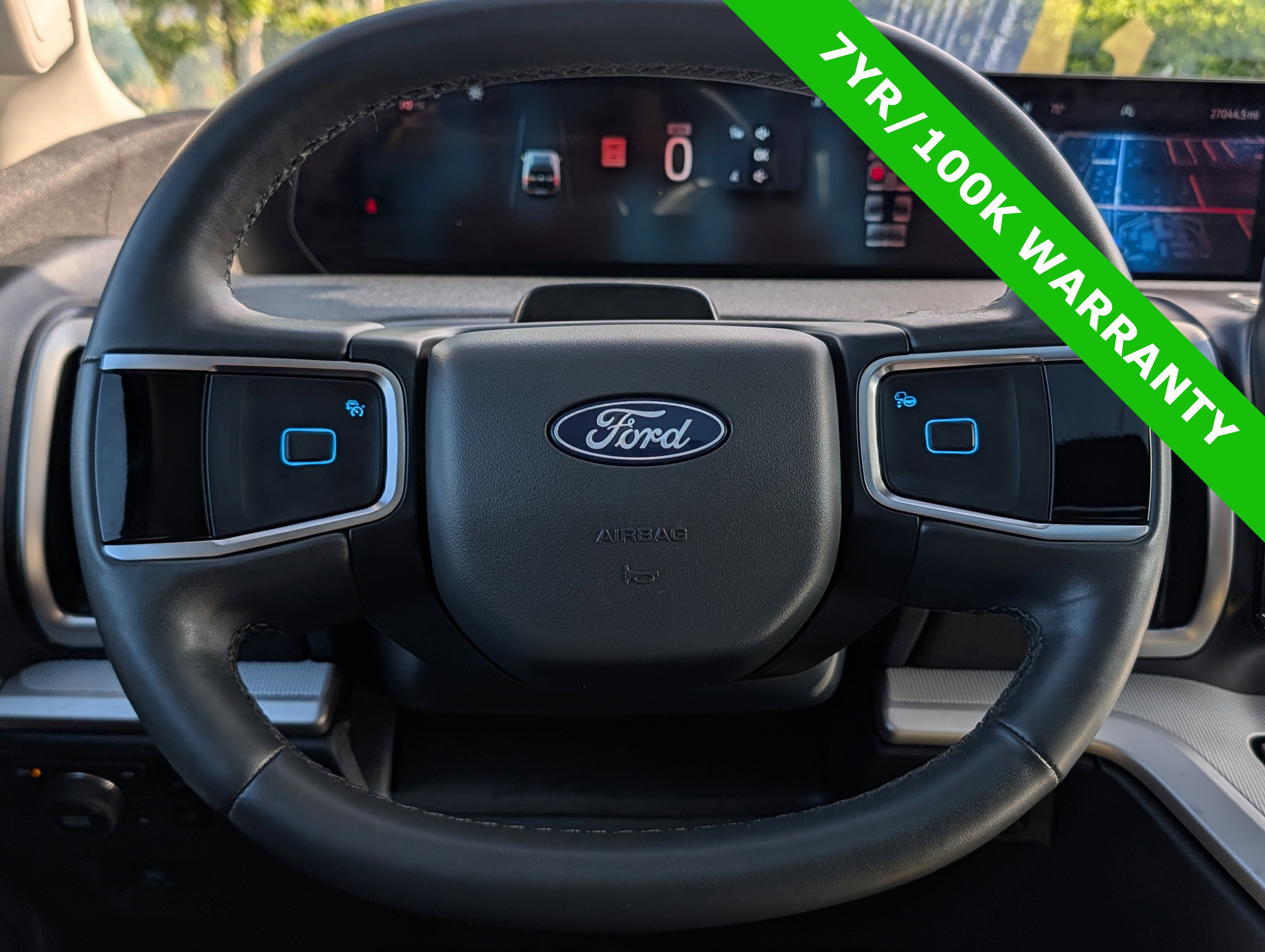 Certified 2025 Ford Expedition Active AWD/4WD image 31