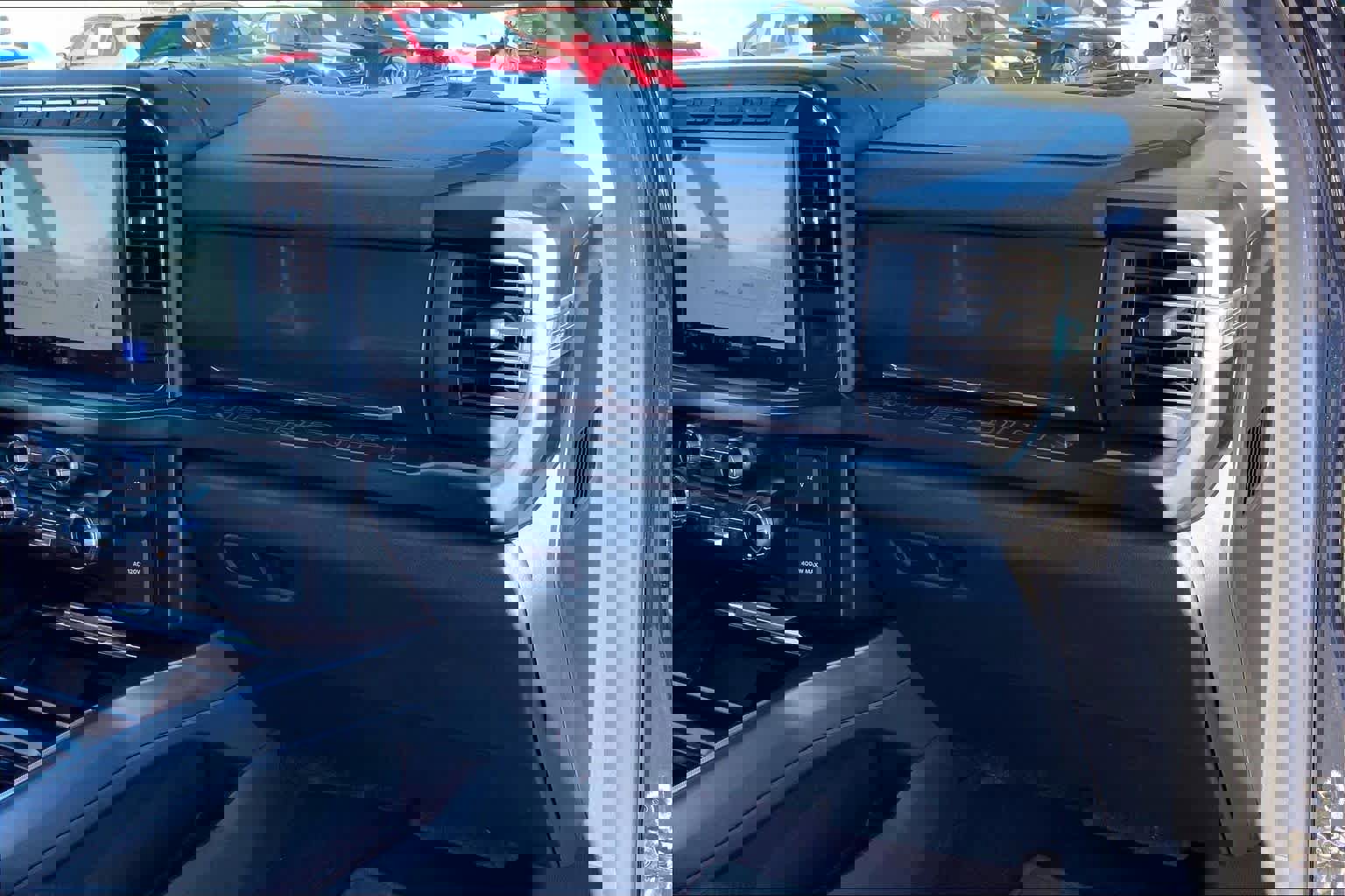 Certified 2023 Ford F250 Lariat w/ Chrome Package image 19