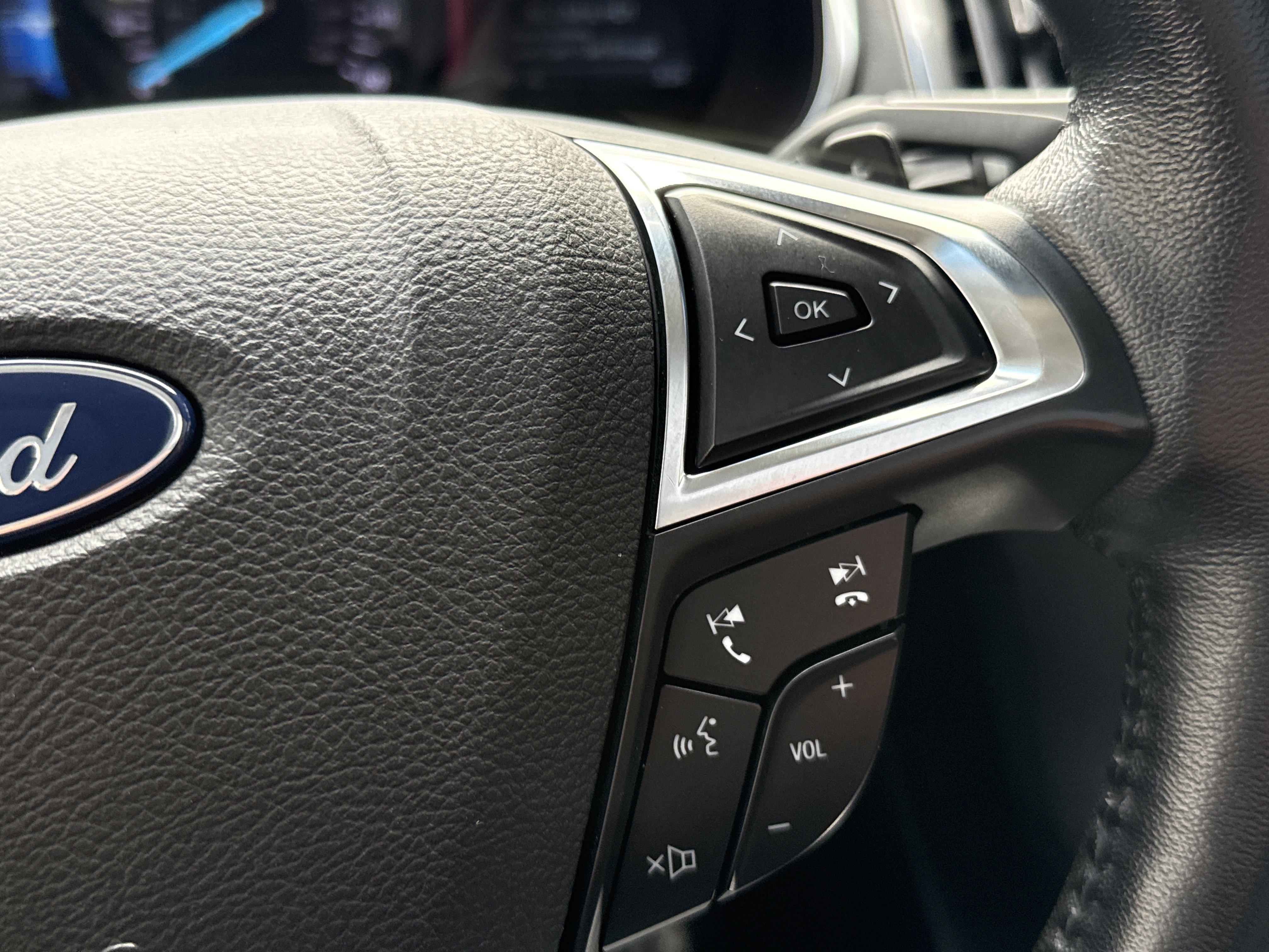 Certified 2019 Ford Edge Titanium w/ Equipment Group 301A image 21