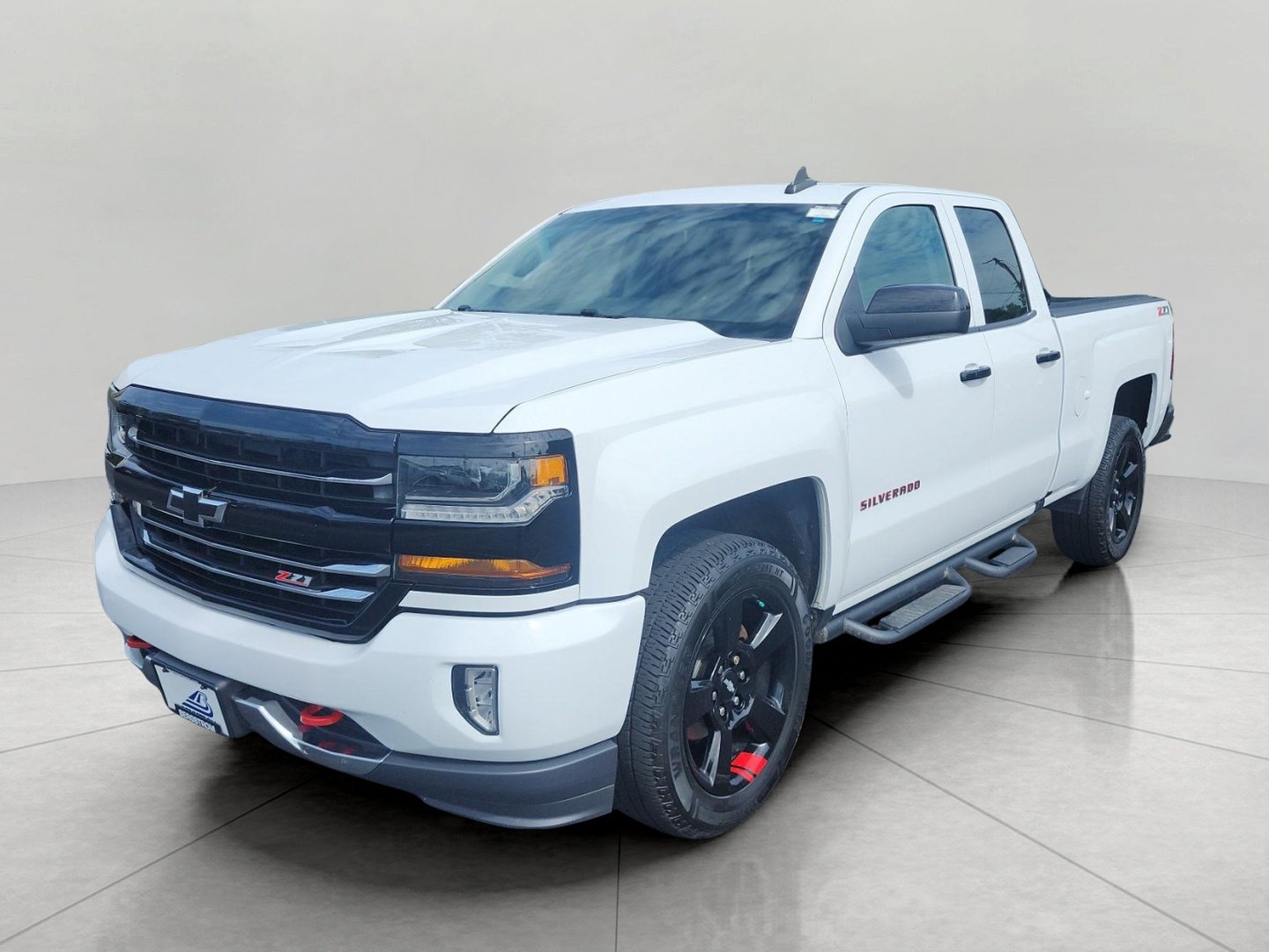 Used 2017 Chevrolet Silverado 1500 LT w/ Redline Edition AWD/4WD image 2