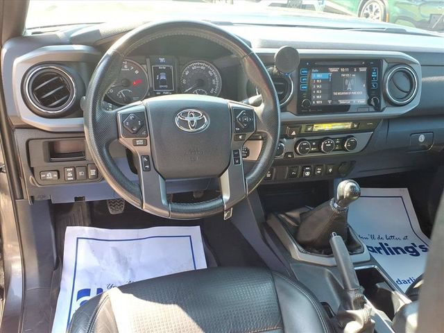 Used 2019 Toyota Tacoma TRD Off-Road w/ TRD Premium Off Road Package AWD/4WD image 17