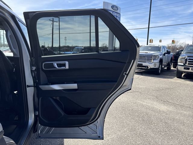 Certified 2023 Ford Explorer XLT w/ Equipment Group 202A image 25