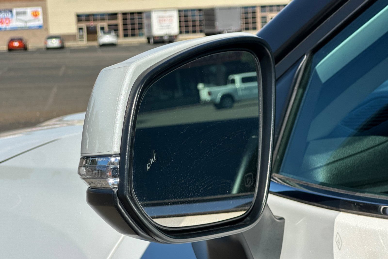 Used 2022 Toyota Highlander XLE AWD/4WD image 56