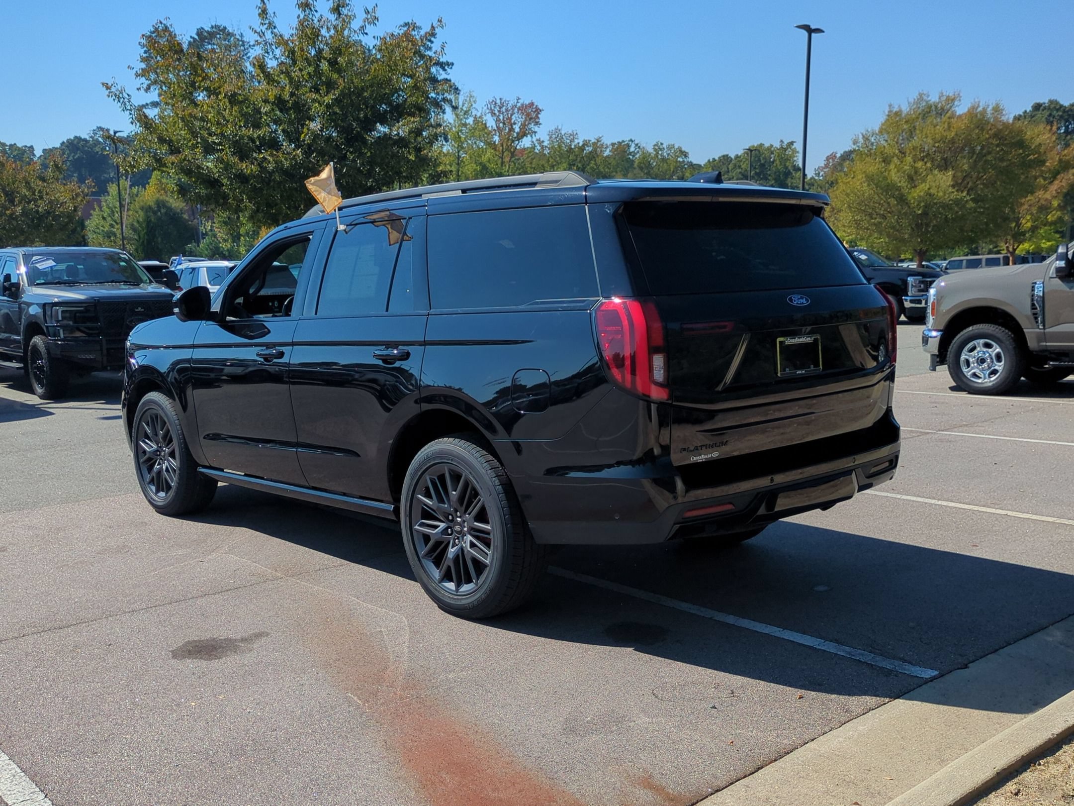 Certified 2025 Ford Expedition Platinum w/ Stealth Performance Package AWD/4WD image 6