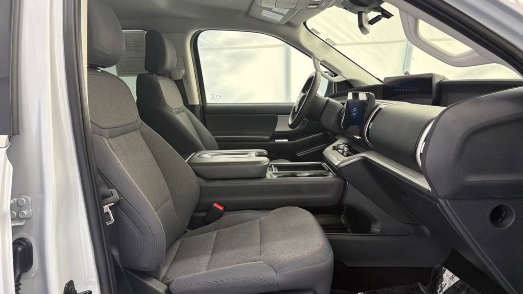 Certified 2025 Ford Expedition Max Active AWD/4WD image 30