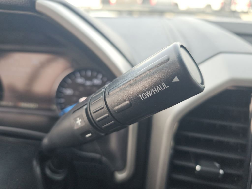 Certified 2019 Ford F250 Lariat w/ Lariat Value Package image 33