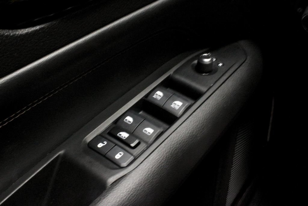 Used 2022 Jeep Compass Limited AWD/4WD image 24