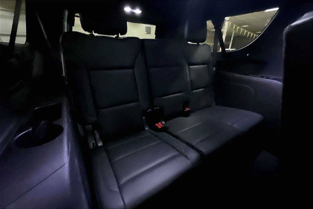Used 2025 Chevrolet Suburban Z71 AWD/4WD image 26