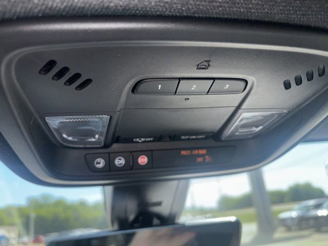 Used 2022 Chevrolet Traverse RS FWD image 24