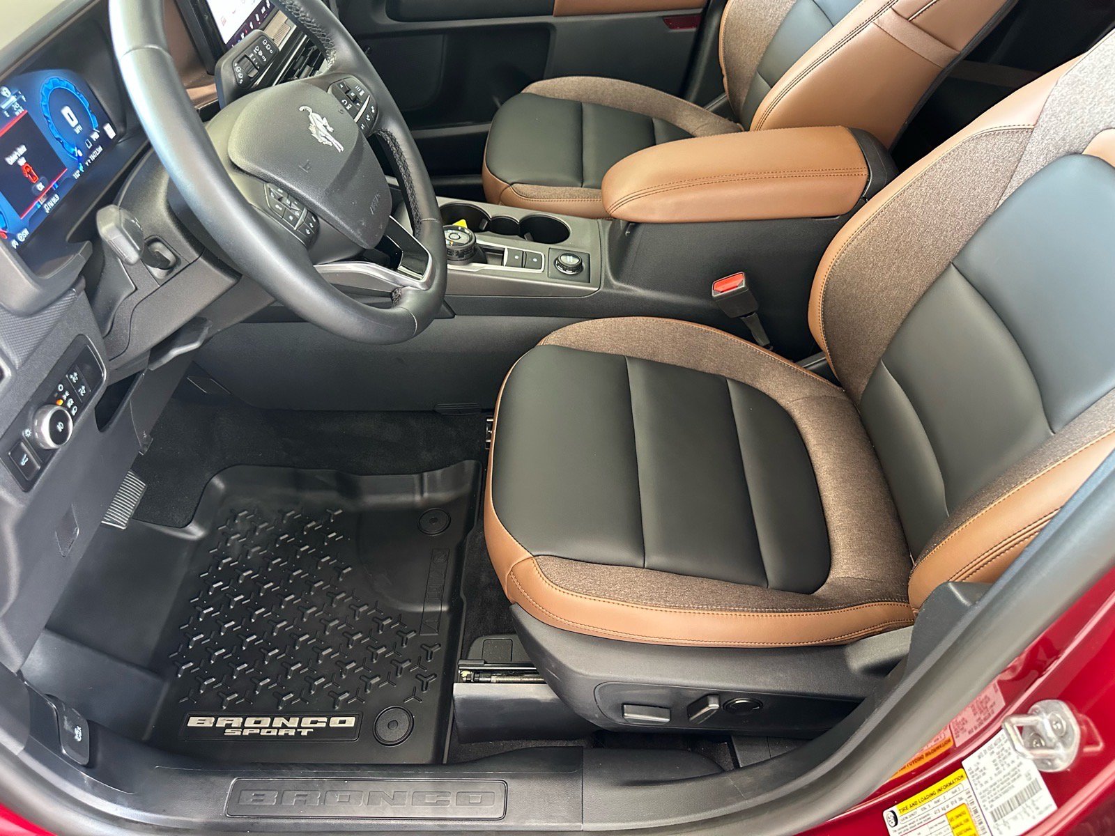 Certified 2025 Ford Bronco Sport Outer Banks w/ Outer Banks Tech Package+ AWD/4WD image 19