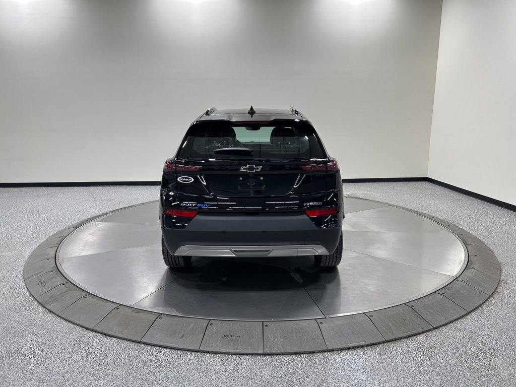 Used 2022 Chevrolet Bolt EUV Premier w/ Launch Edition image 4