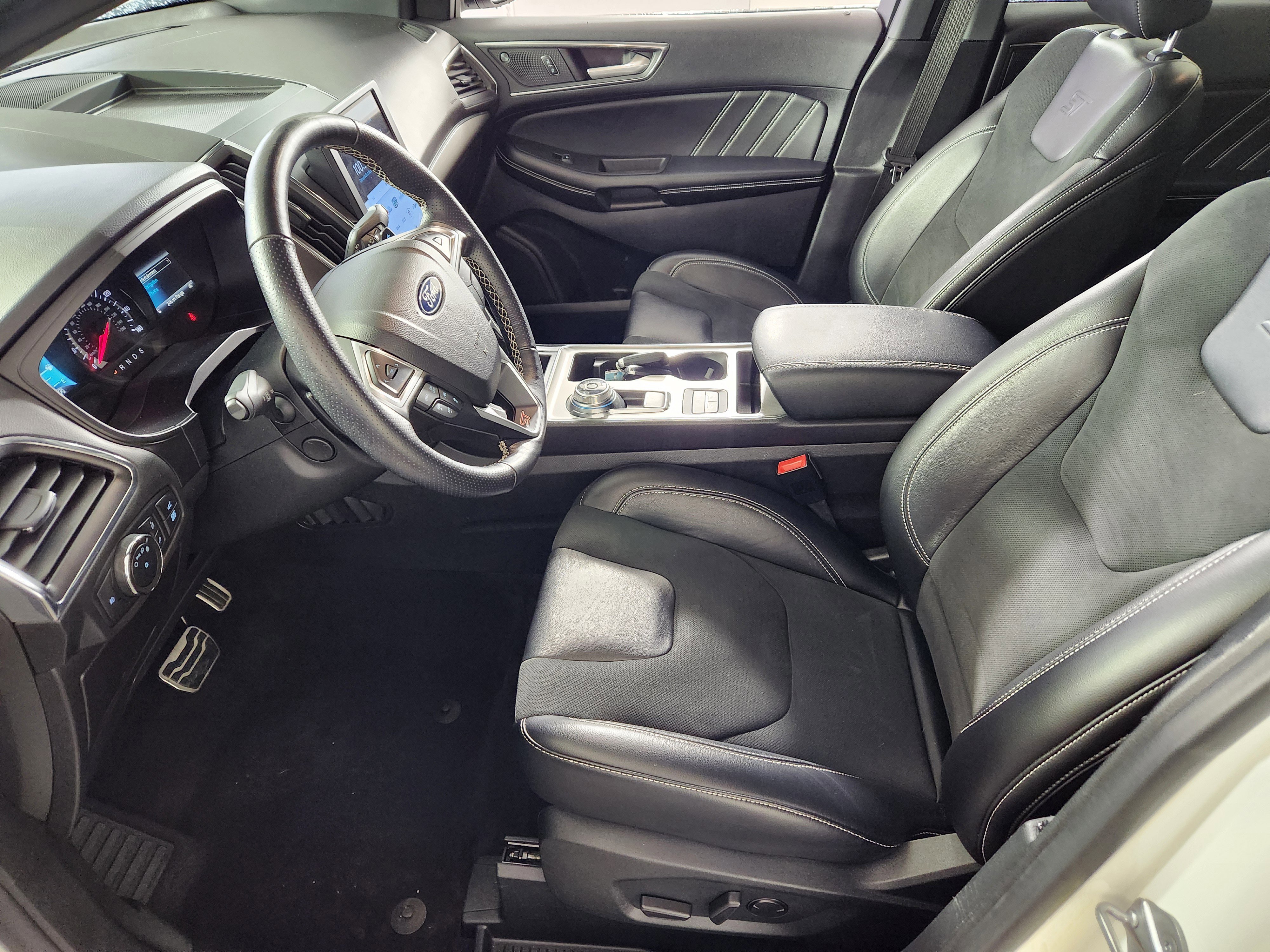 Certified 2022 Ford Edge ST w/ Equipment Group 401A image 11