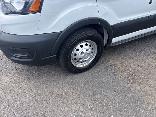 Certified 2024 Ford Transit 250 148 Medium Roof Extended AWD image 4