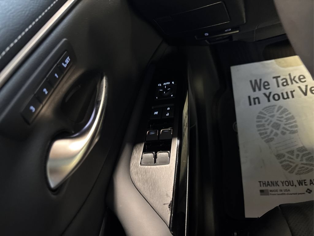 Used 2023 Lexus ES 350 w/ Premium Package FWD image 37