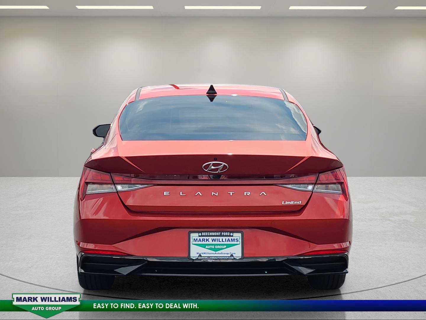 Used 2022 Hyundai Elantra Limited w/ Cargo Package FWD image 5