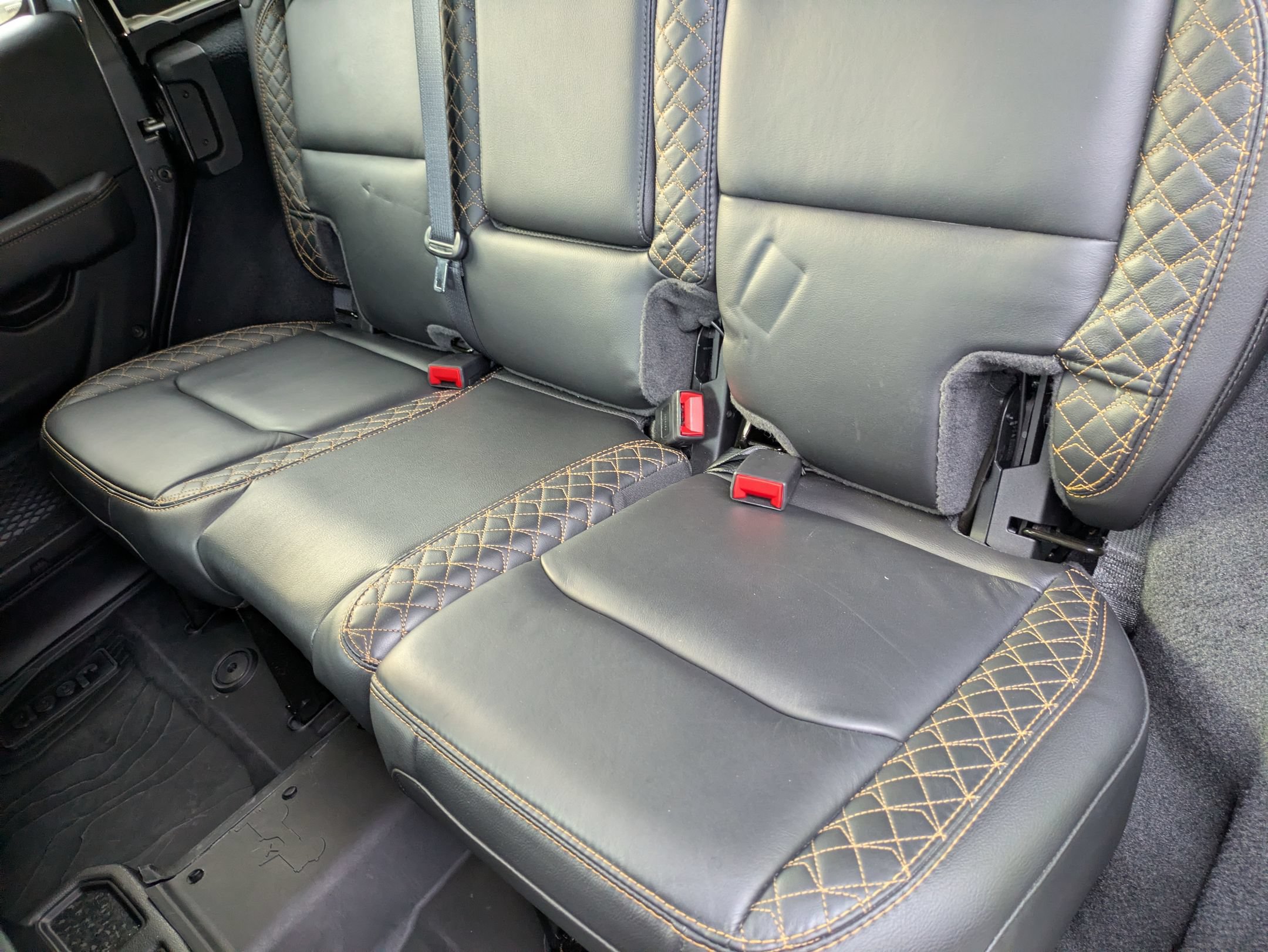 Used 2021 Jeep Wrangler Unlimited Sahara AWD/4WD image 28