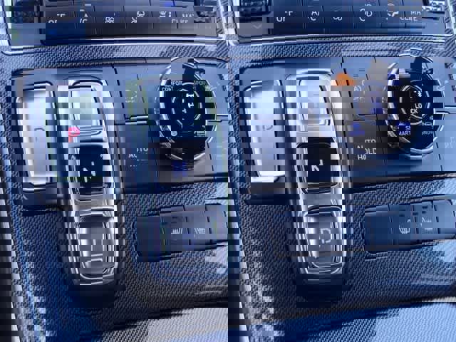 Used 2023 Hyundai Santa Fe SEL image 32