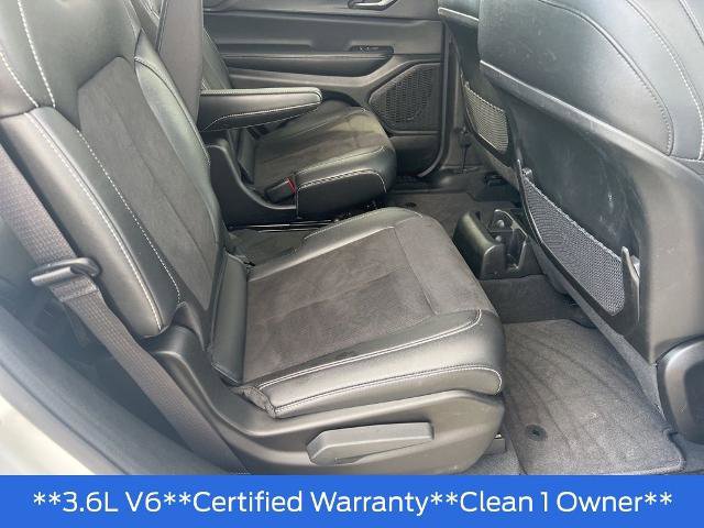 Used 2024 Jeep Grand Cherokee L Altitude AWD/4WD image 34