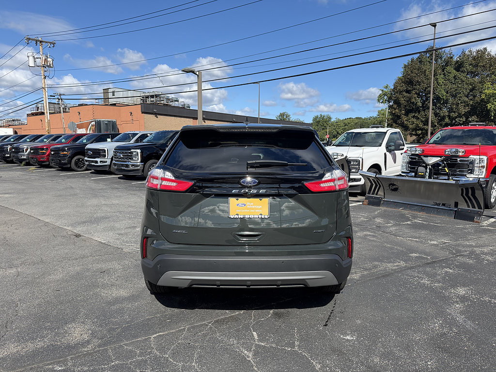 Certified 2024 Ford Edge SEL w/ Convenience Package AWD/4WD image 5