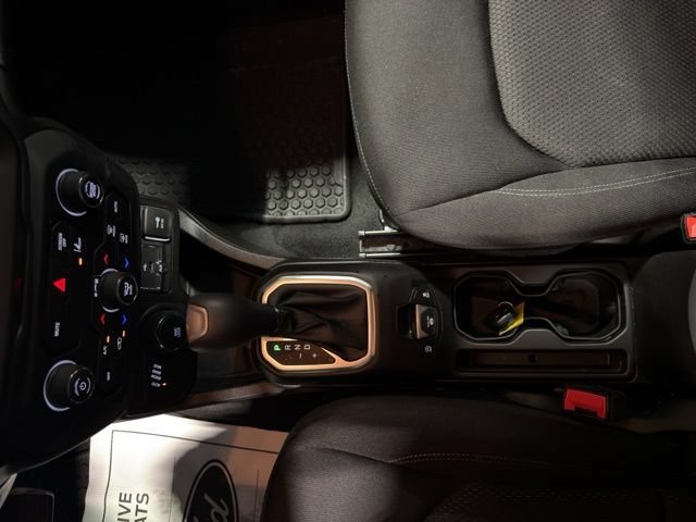 Used 2023 Jeep Renegade Latitude w/ Premium Group AWD/4WD image 31