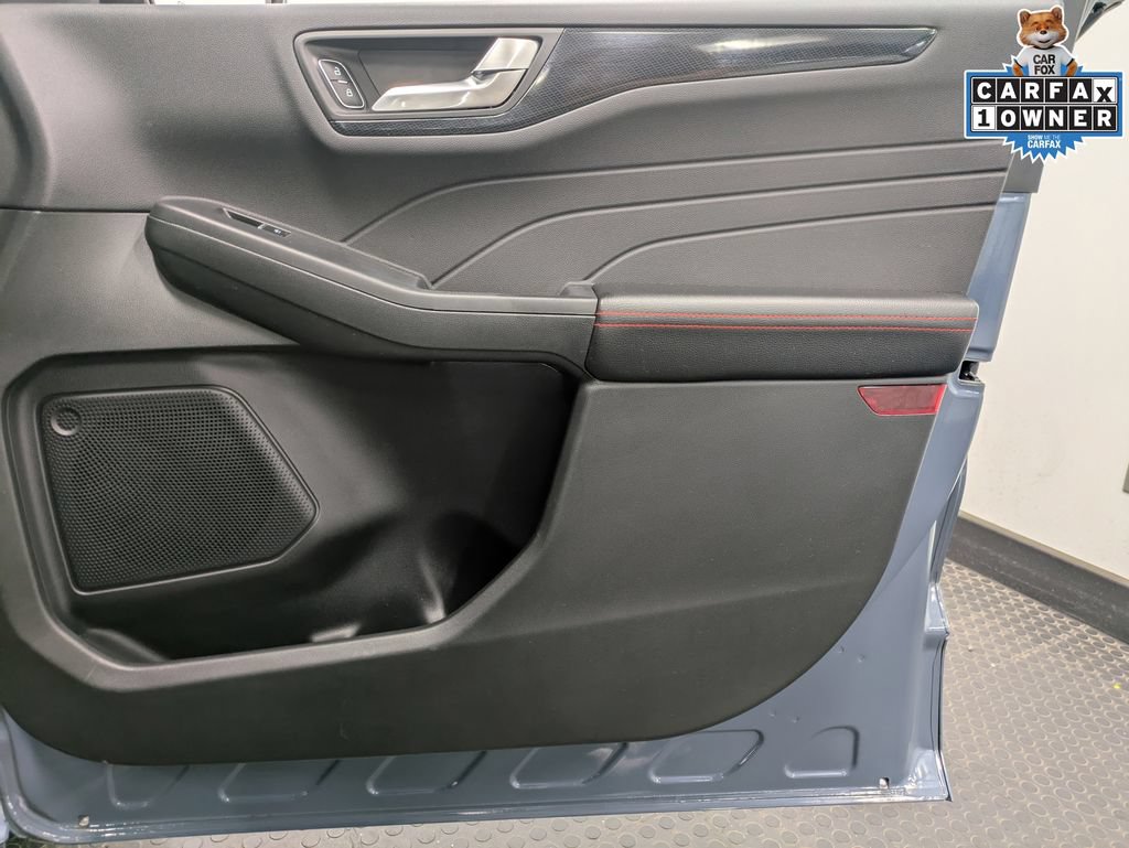 Certified 2023 Ford Escape ST-Line w/ Tech Pack #1 AWD/4WD image 29