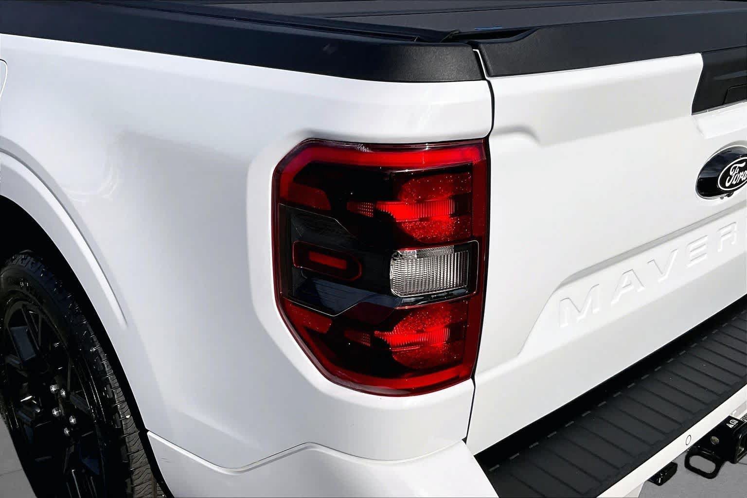 Certified 2025 Ford Maverick Lobo AWD/4WD image 24
