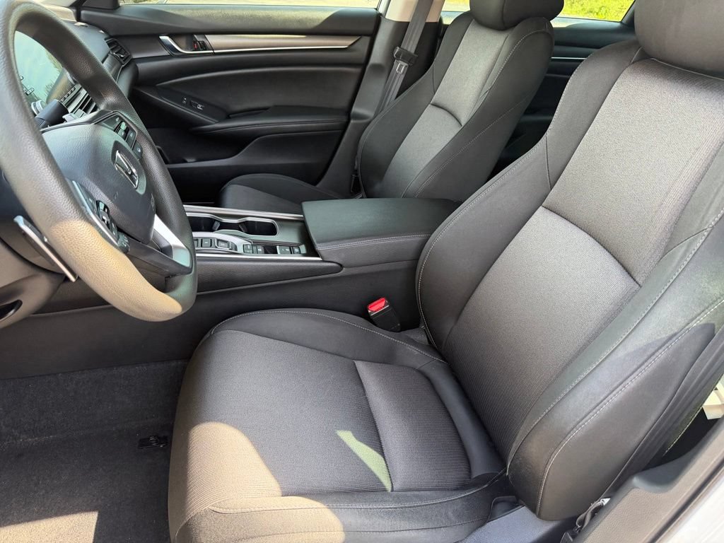 Used 2020 Honda Accord Hybrid image 12