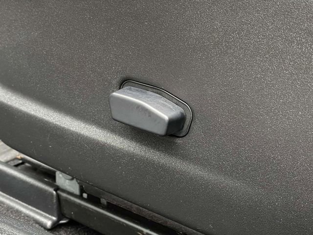 Used 2020 Dodge Challenger SXT w/ Blacktop Package image 17