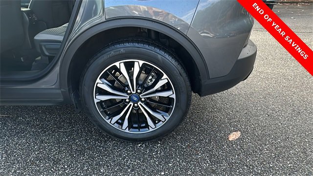 Certified 2021 Ford Escape SE w/ SE Sport Appearance Package image 19