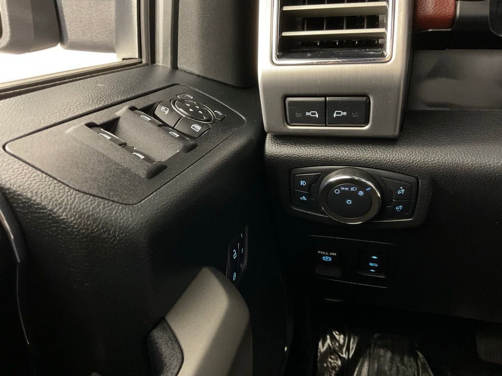 Certified 2020 Ford F150 Platinum w/ Trailer Tow Package AWD/4WD image 20